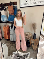 The Wrangler Wanderer 622 Rose Flares